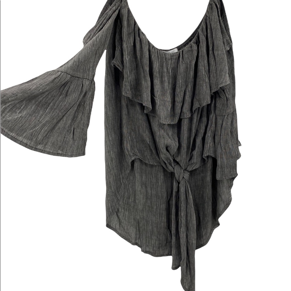 💕SALE💕 NWT Gypsy Clothing Cherish Gray Off Shoulder Front Tie Bell Sleeve Top - Picture 3 of 7